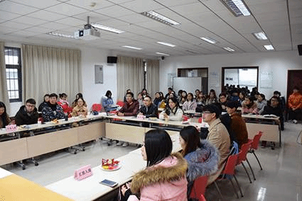说明: E:\桂恒俊辅导员工作\其它\新闻\9001cc金沙以诚为本-奋斗的青春最美丽——武汉部属高校人文社科类研究生国奖获得者分享会成功举办\9001cc金沙以诚为本-奋斗的青春最美丽——武汉部属高校人文社科类研究生国奖获得者分享会成功举办——请置于第二段前.jpg
